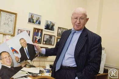 Песов Эдуард Иосифович