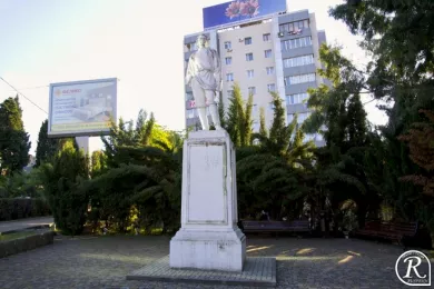 Памятник Максиму Горькому в Сочи