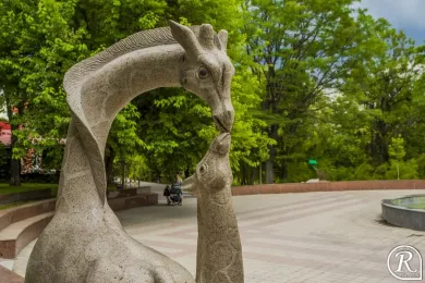 Декоративная скульптура «Жирафы» в Новороссийске