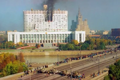 Указом Ельцина в Москве введено чрезвычайное положение