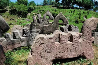 Российские ученые нашли 200 средневековых скульптур