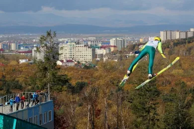 На Сахалине летающие лыжники закрыли летний сезон