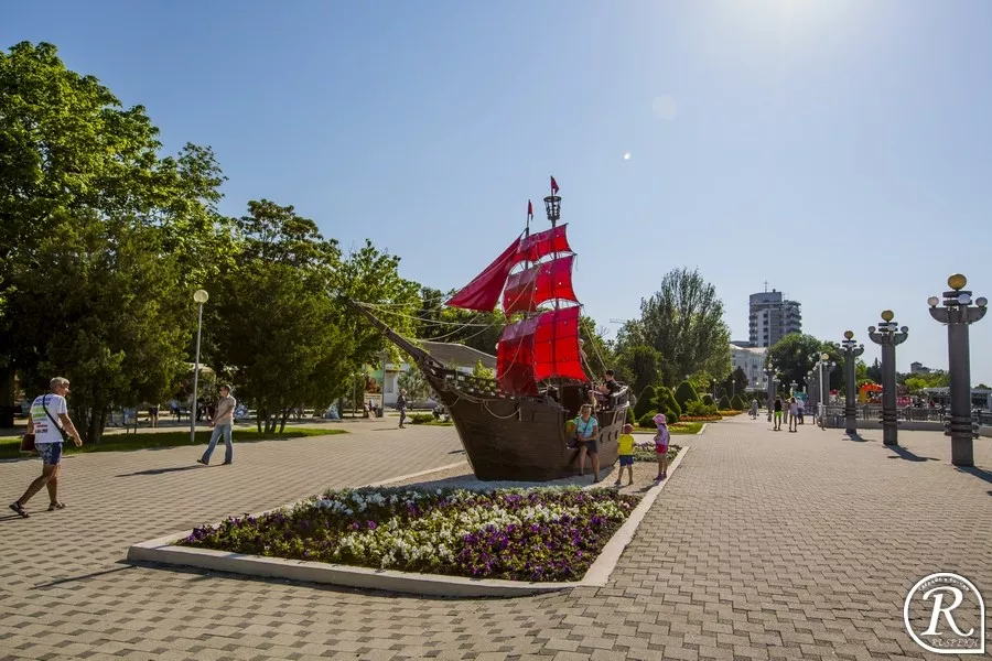 Анапа адрес. В городе Анапе Центральная набережная. Анапа центр набережная. Витязево Центральная набережная. Анапа Центральная набережная 2020.