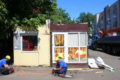 Незаконные торговые павильоны сносят в Краснодаре