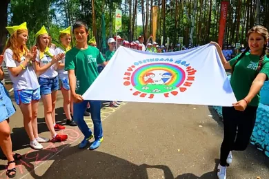В Оренбурге открылся областной фестиваль детских оздоровительных лагерей «Лето без границ»