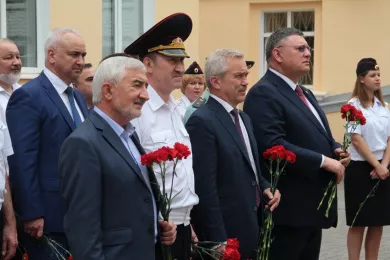 В Белгороде Игорь Зубов принял участие в открытии памятника солдатам правопорядка