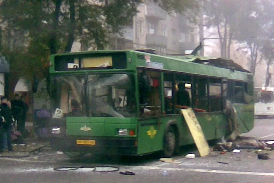 6 октября 2007. Взрыв автобуса в Тольятти 31.10.2007. 31 Октября 2007 года в Тольятти взрыв автобуса. Теракт Тольятти автобус 2007.