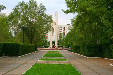 Парк имени 50-летия СССР в Оренбурге