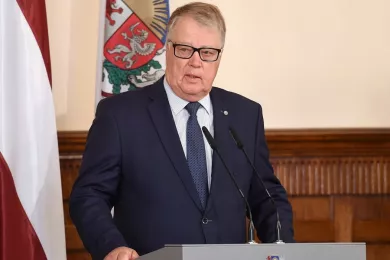 Гунтис Улманис