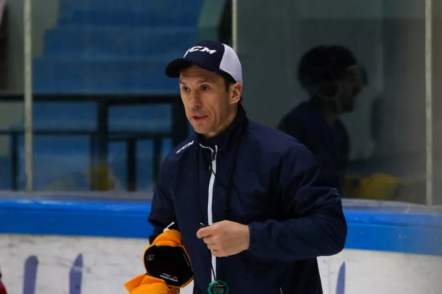 Козлов тренер хоккей