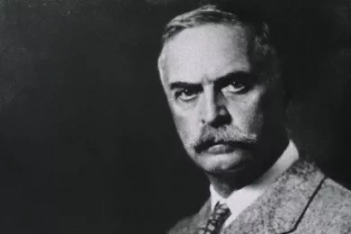 Австрийски врач Карл Ландштейнер разделил кровь на три группы