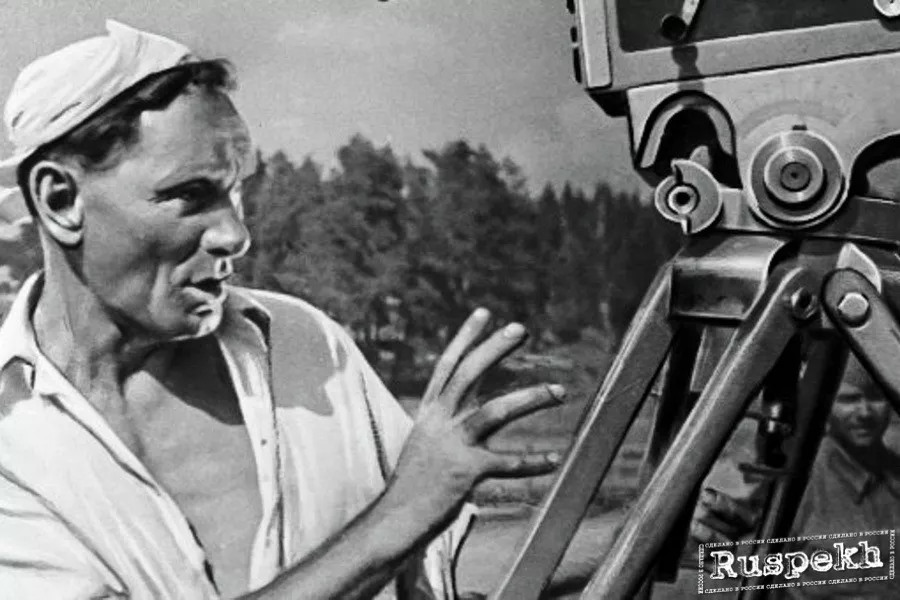 Советский режиссер 3. 28 Февраля родился Пудовкин.