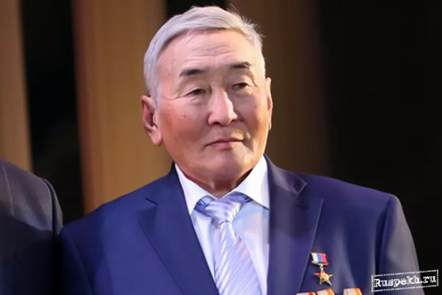 Герои социалистического труда узбекской сср. Африканович герой труда. Герои социалистического труда мегино-кангаласского улуса. Герои труда якутии. Герой социалистического труда женщина.